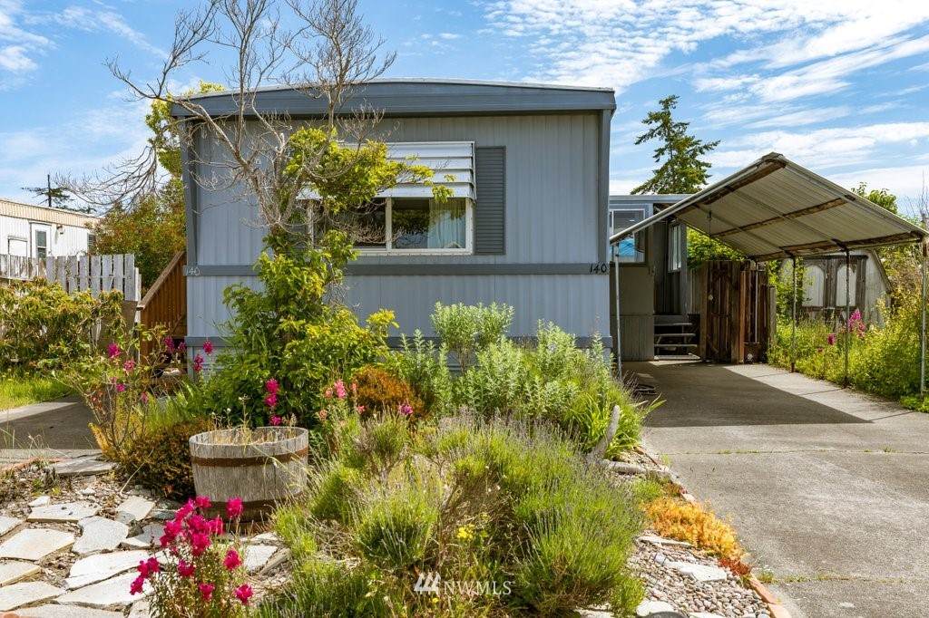 700 Crosby Avenue - Photo 1