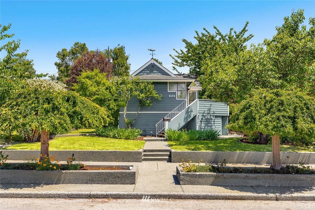 6314 46th Avenue - Photo 1