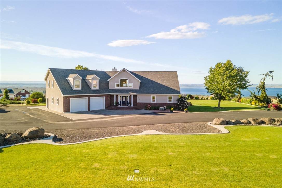 6719 Road 8.9 - Photo 1