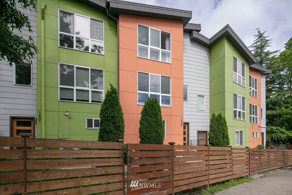 1459 Columbian Way - Photo 1