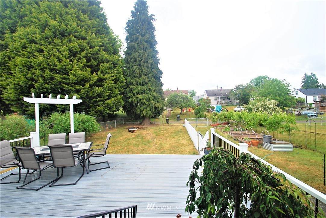 643 Rochester Street - Photo 1
