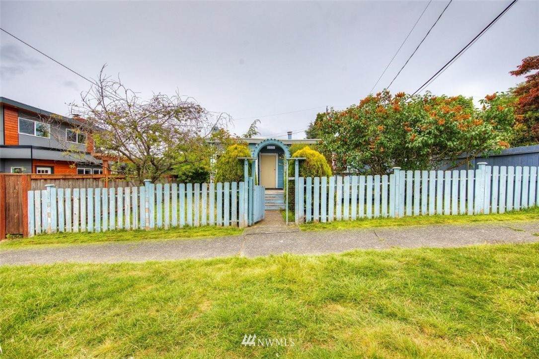 2206 Lucile Street - Photo 1