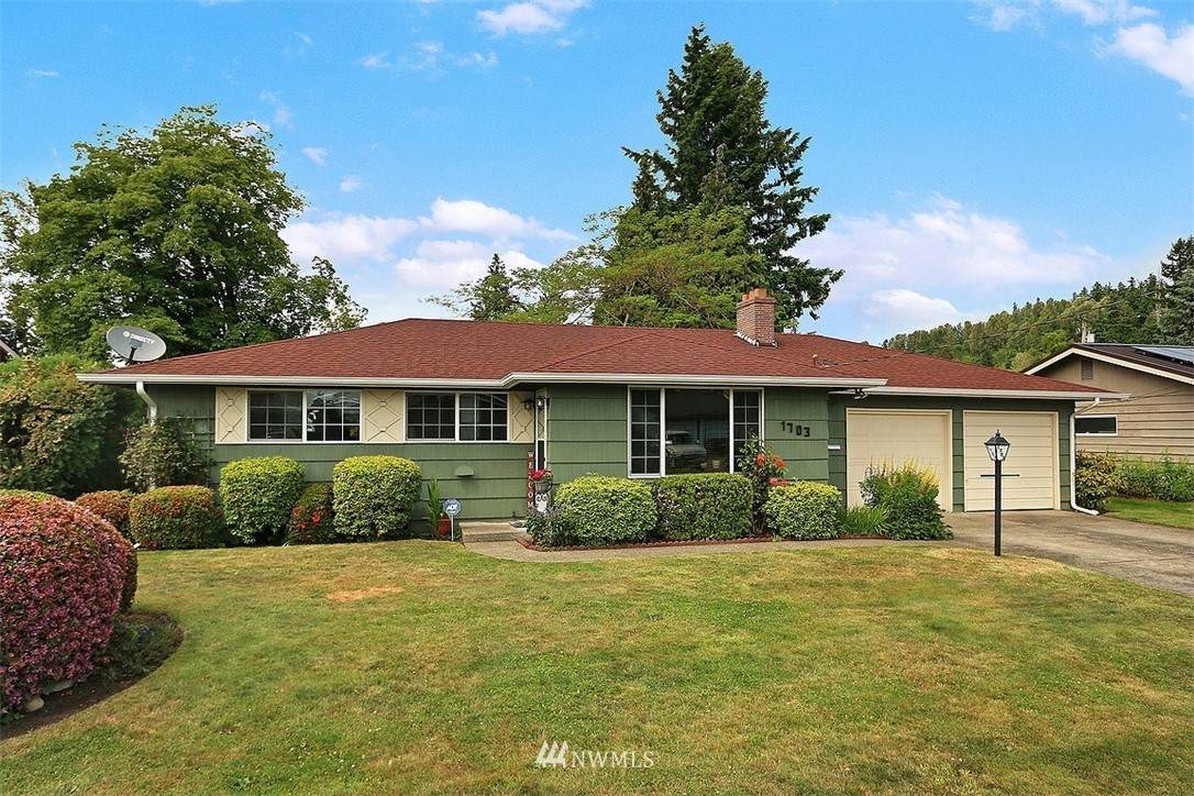 1703 6th Street - Photo 1