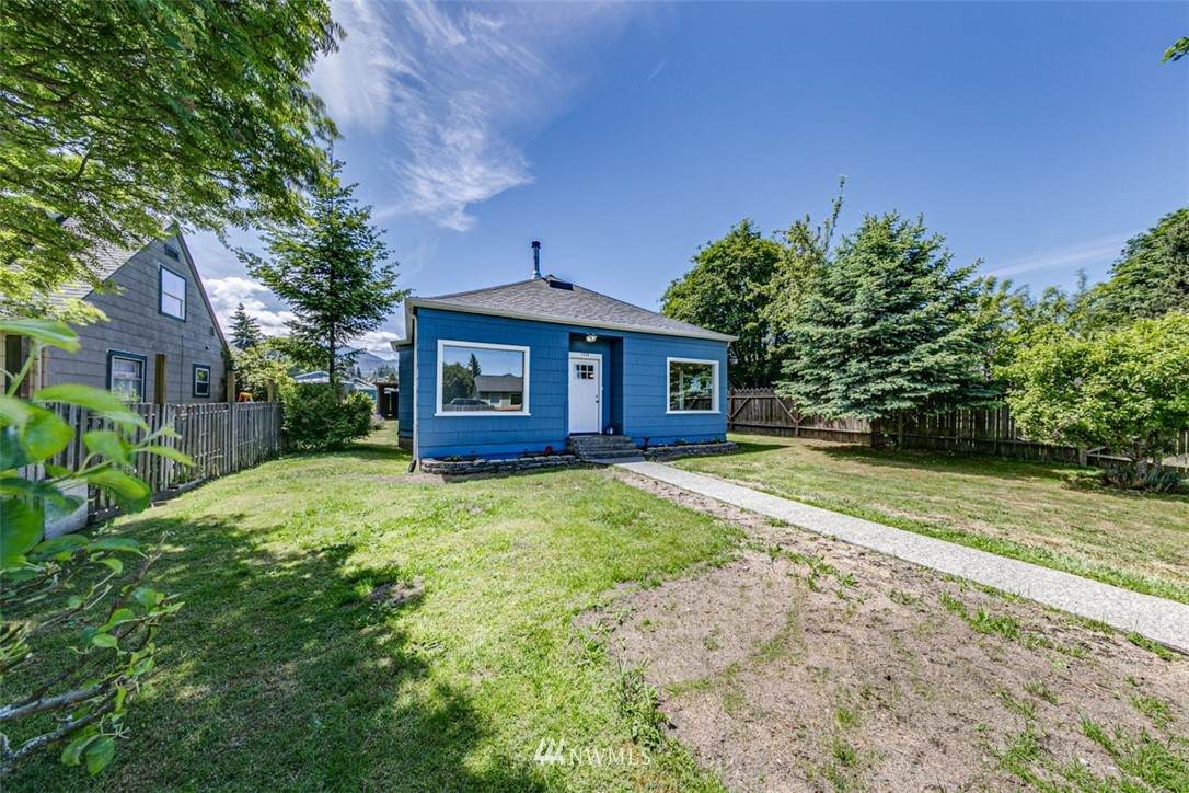 1228 Columbia Street - Photo 1