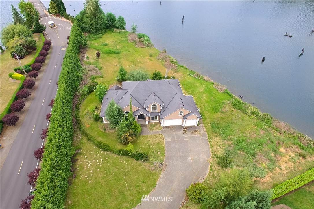 21517 Snag Island Drive - Photo 1