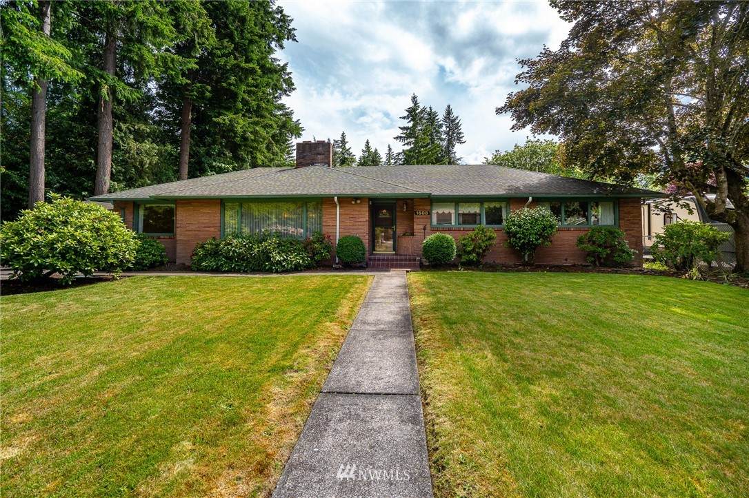 1608 Sunset Way - Photo 1