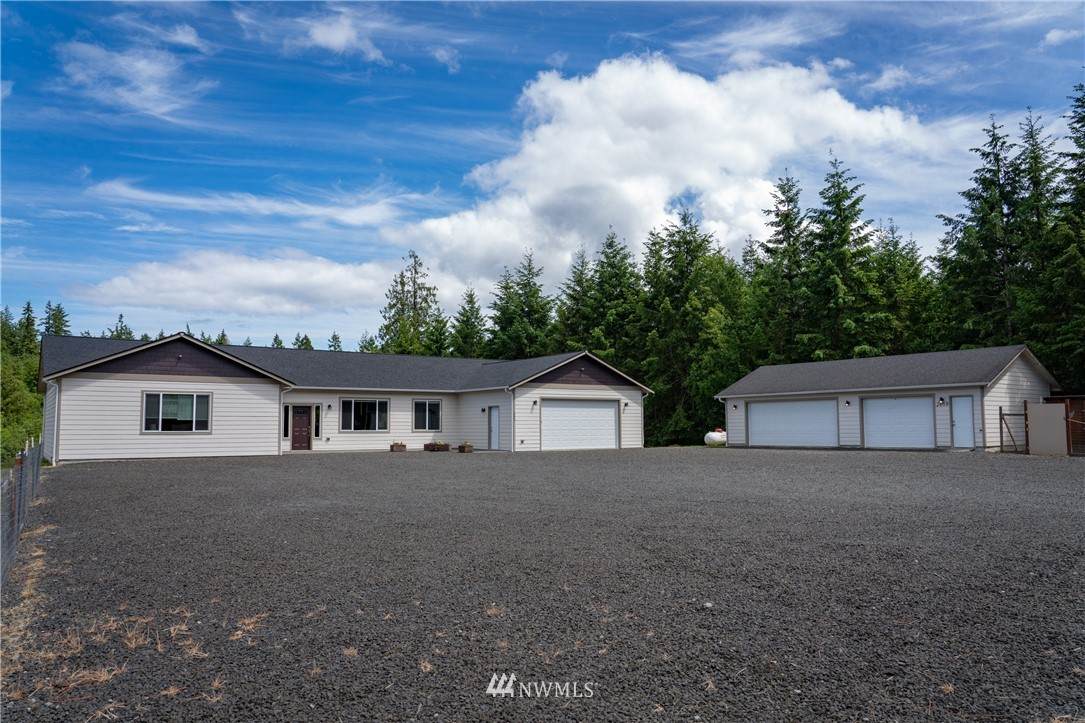300 Mclane Cove Drive - Photo 1
