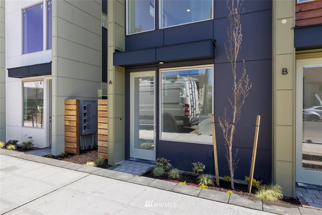 6662 Carleton Avenue - Photo 1