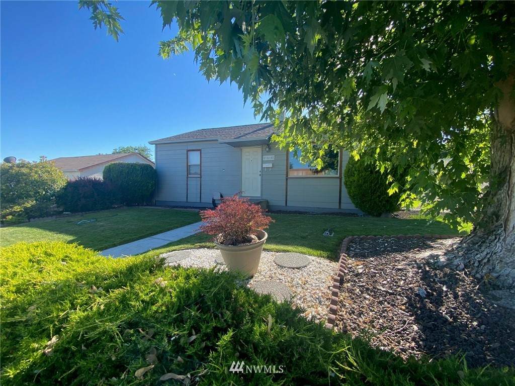 1510 Sunrise Drive - Photo 1