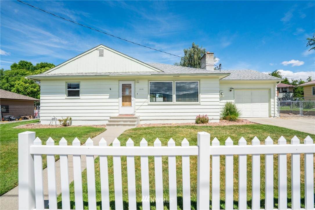 1441 1st Street - Photo 1