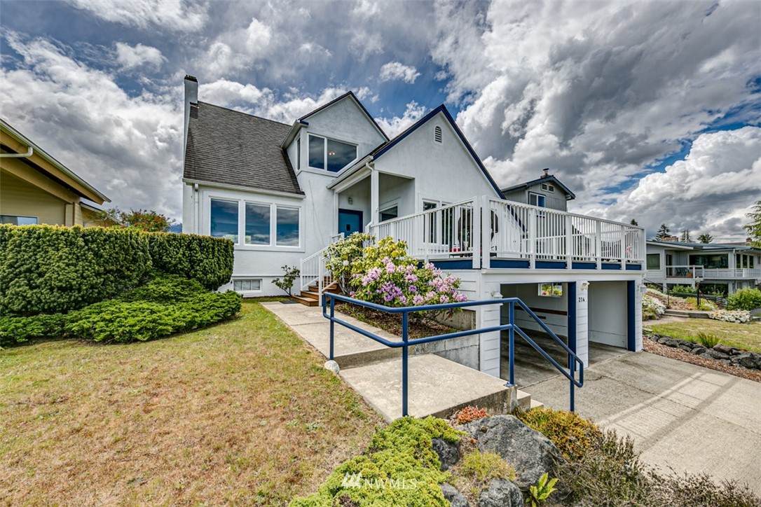 214 Whidby Street - Photo 1