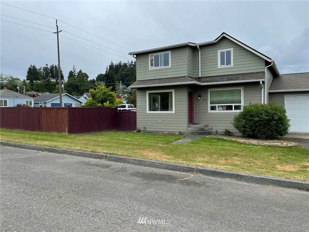 1032 4th Street - Photo 1