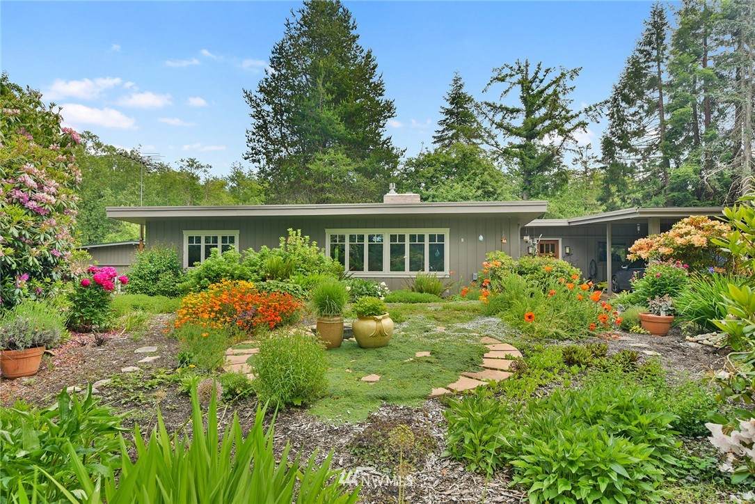 8040 Fletcher Bay Road - Photo 1