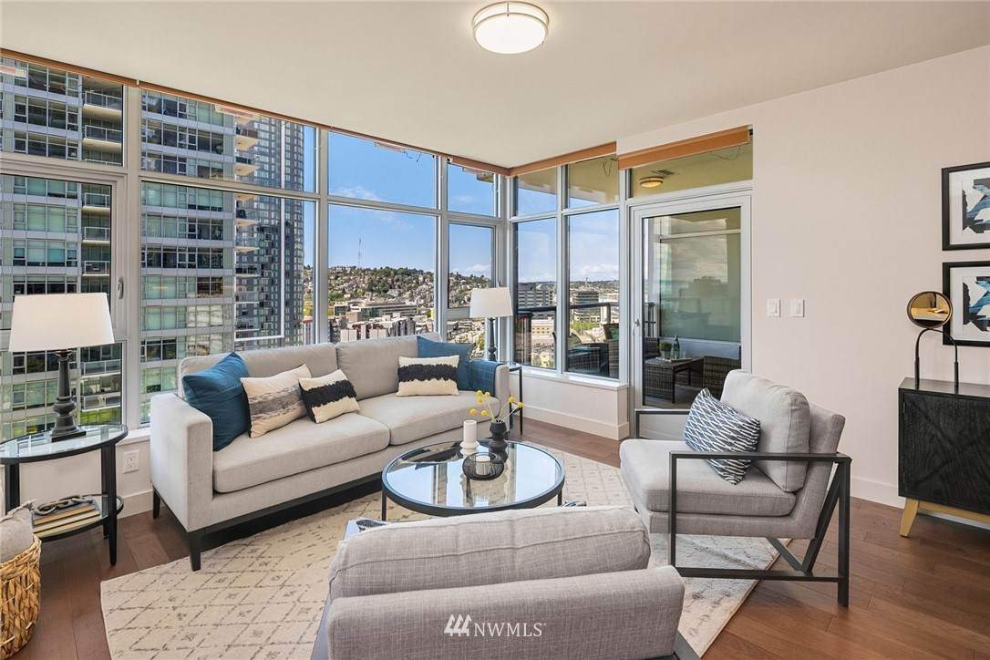 588 Bell Street - Photo 1