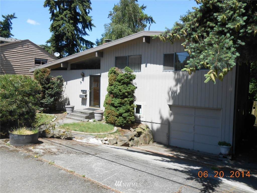8852 40th Street - Photo 1