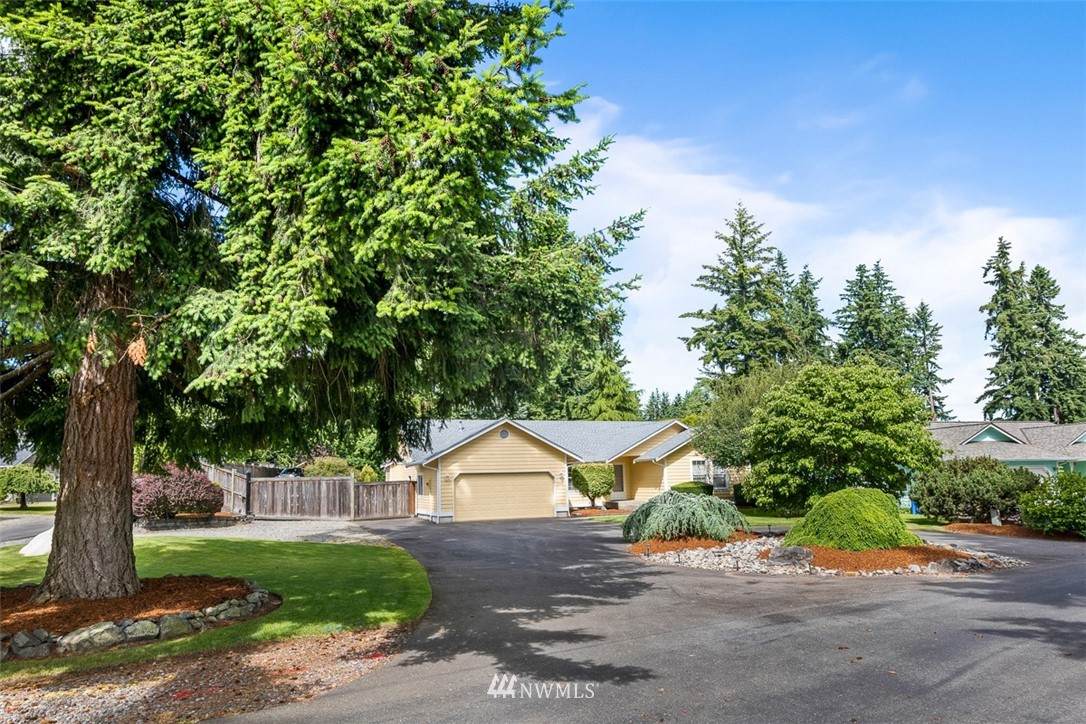 7522 52nd Avenue - Photo 1