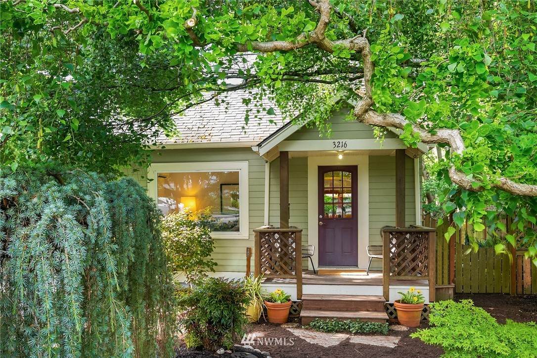 3216 Dravus Street - Photo 1