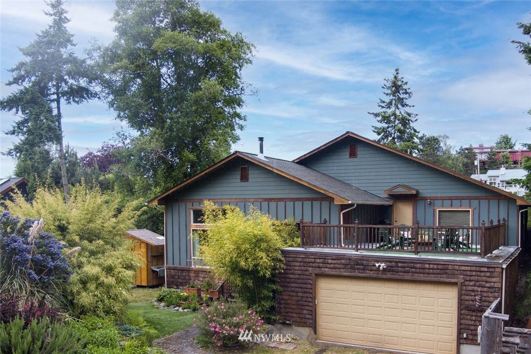 113 Vancouver Drive - Photo 1