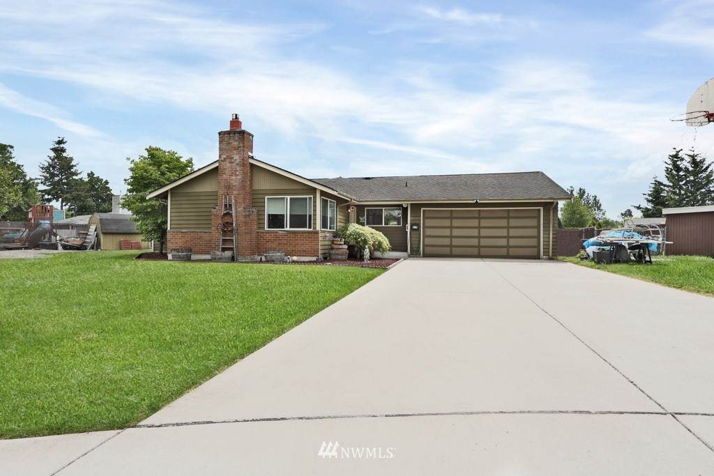 615 C Court - Photo 1