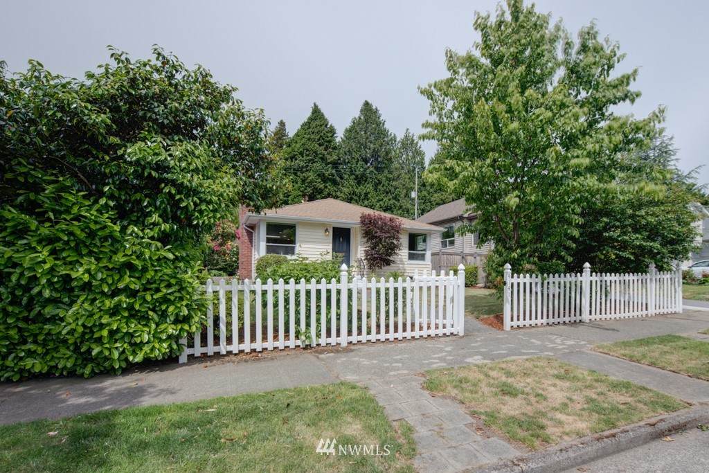 4141 47th Avenue - Photo 1
