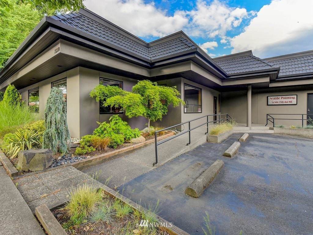 14300 15 Avenue - Photo 1