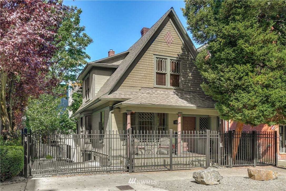 1819 Harvard Avenue - Photo 1