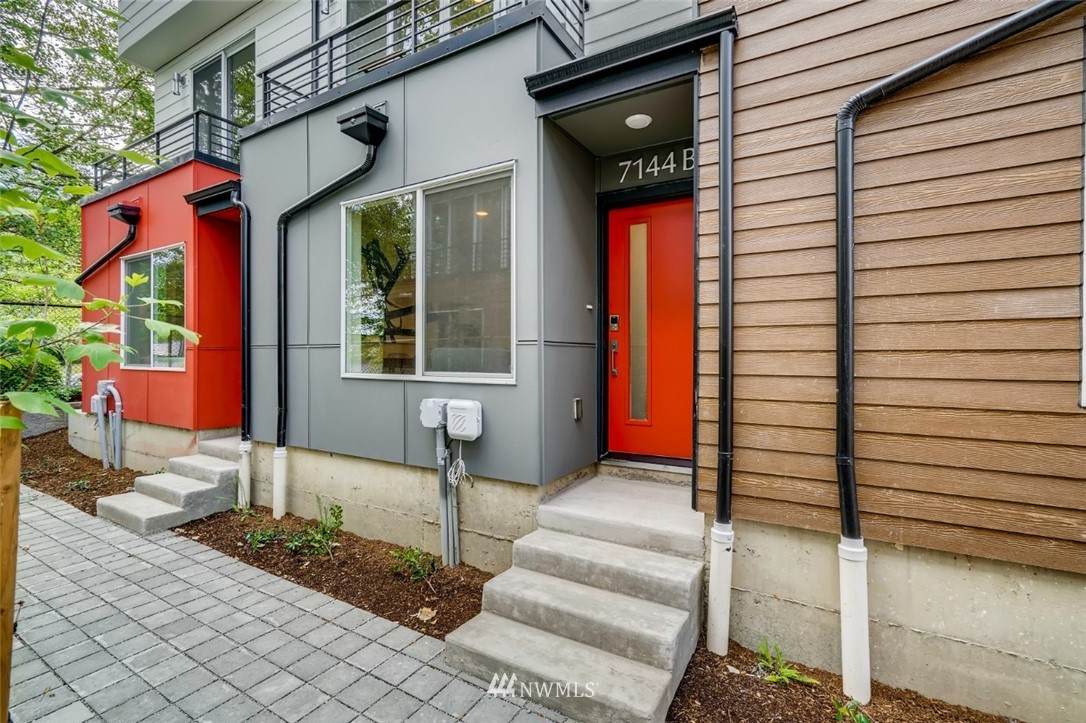 7144 B Beacon Avenue - Photo 1