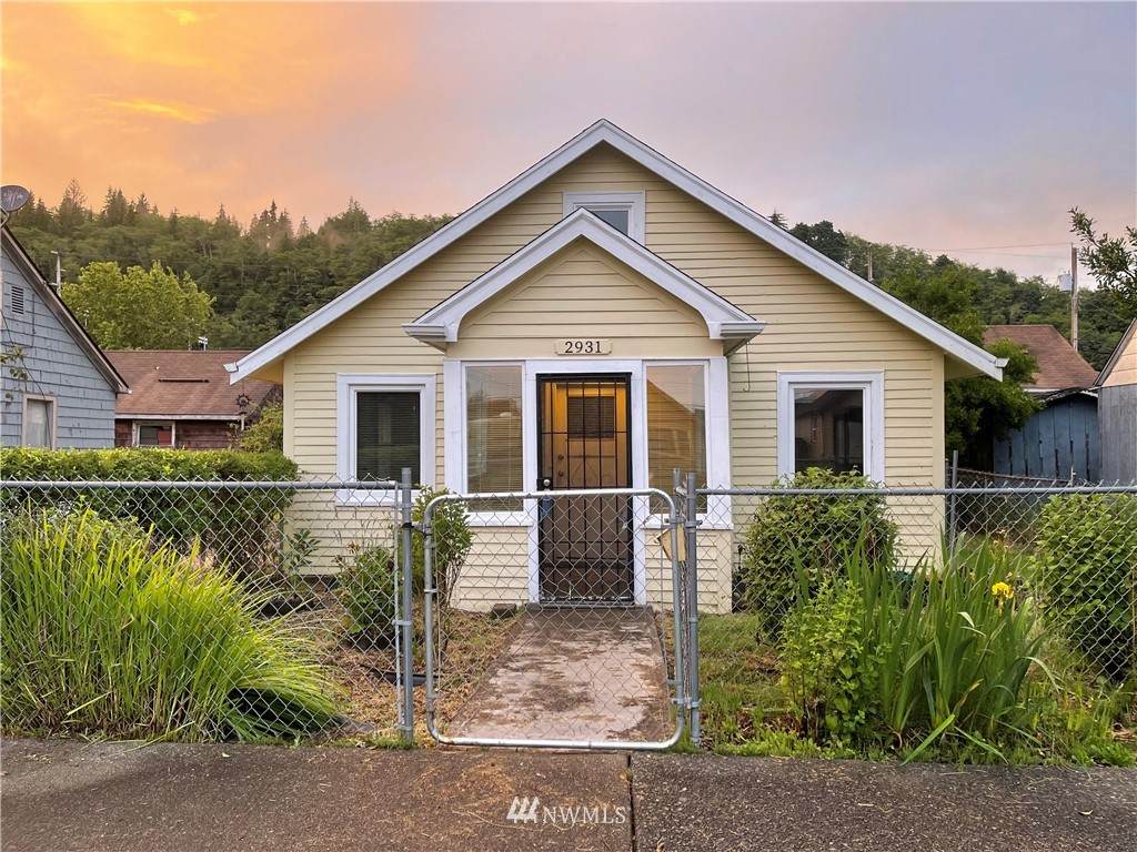 2931 Sumner Avenue - Photo 1