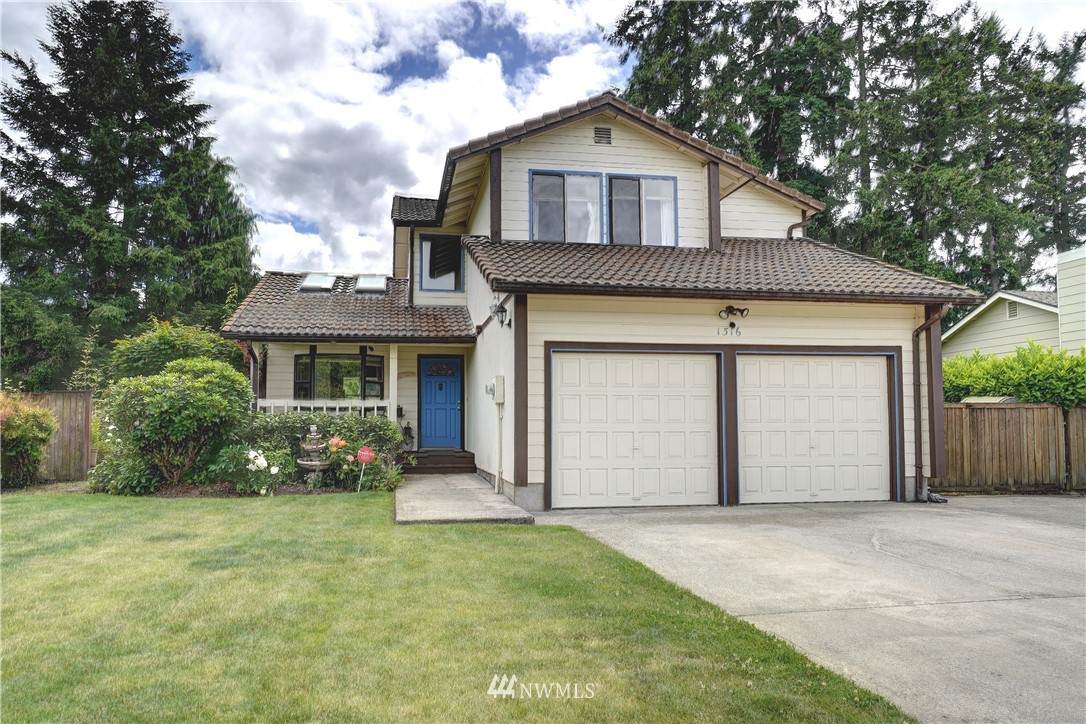 1316 10th Avenue - Photo 1