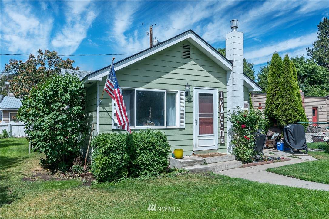 405 Sampson Street - Photo 1