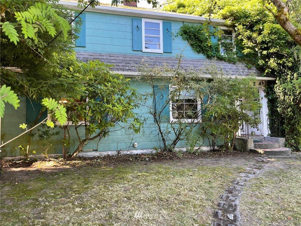 124 64th Street - Photo 1