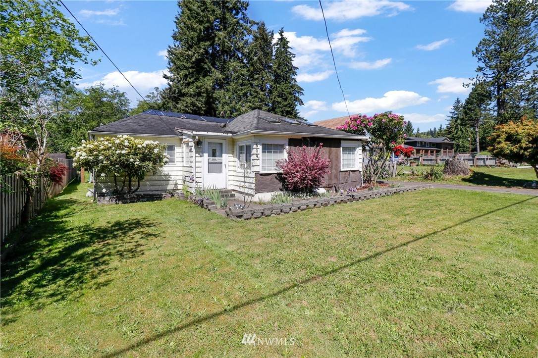 609 Hill Road - Photo 1