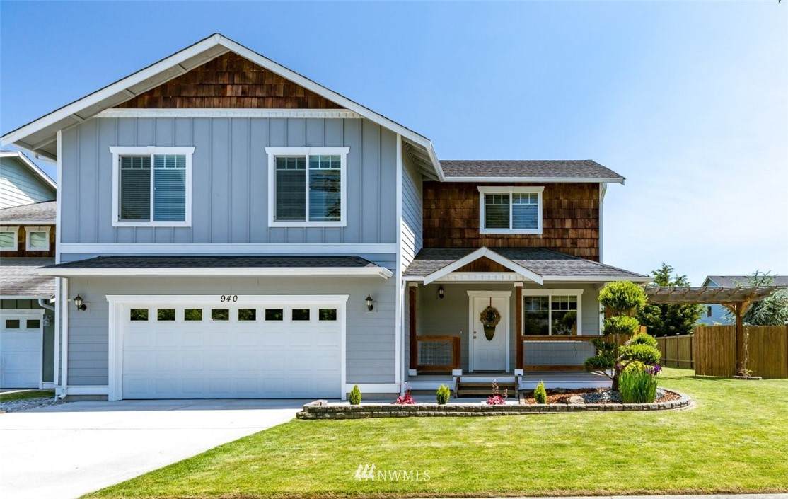 940 Longview Drive - Photo 1