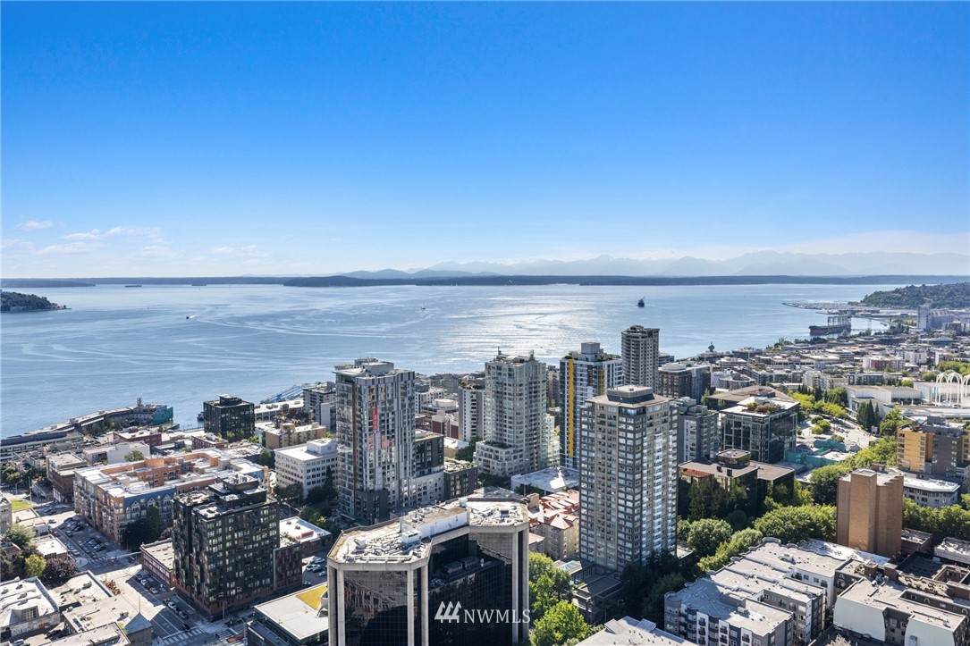 588 Bell Street - Photo 1