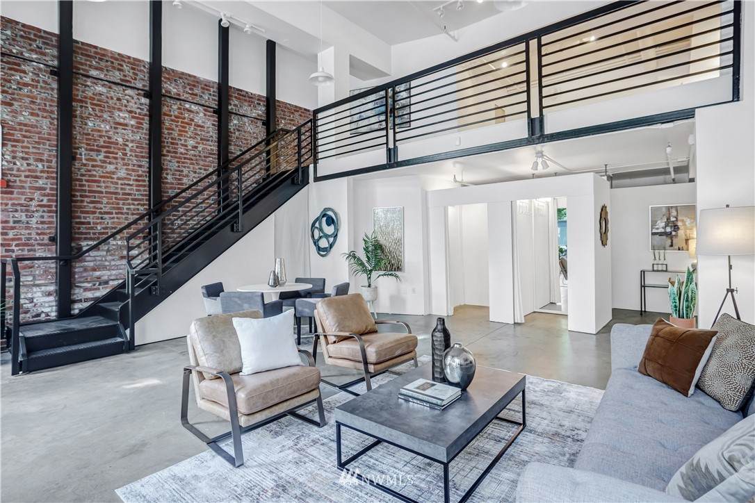 615 Pike Street - Photo 1