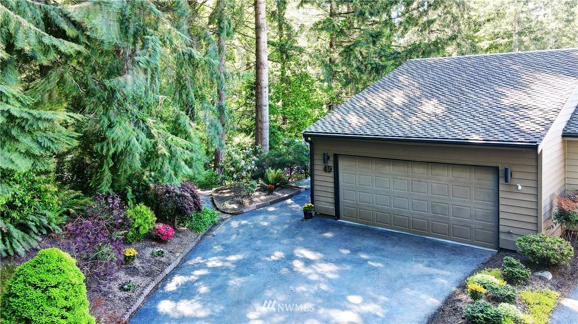 15000 Village Green Drive - Photo 1