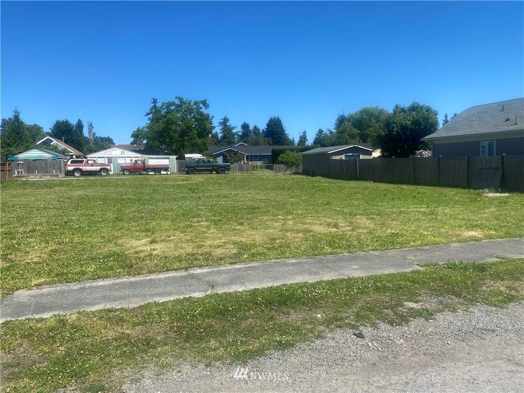 509 15th Street - Photo 1