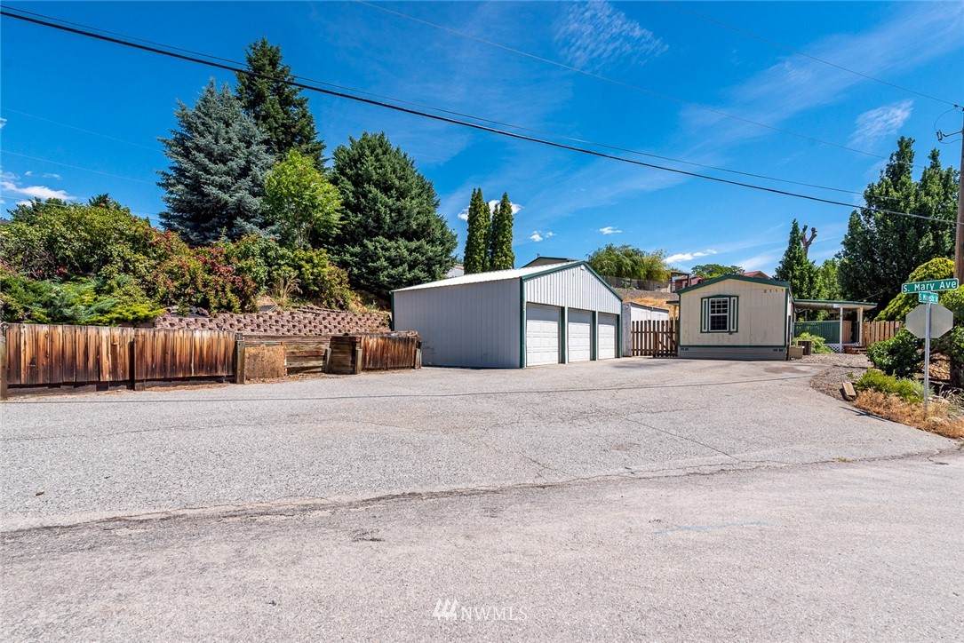 2111 Majestic Drive - Photo 1