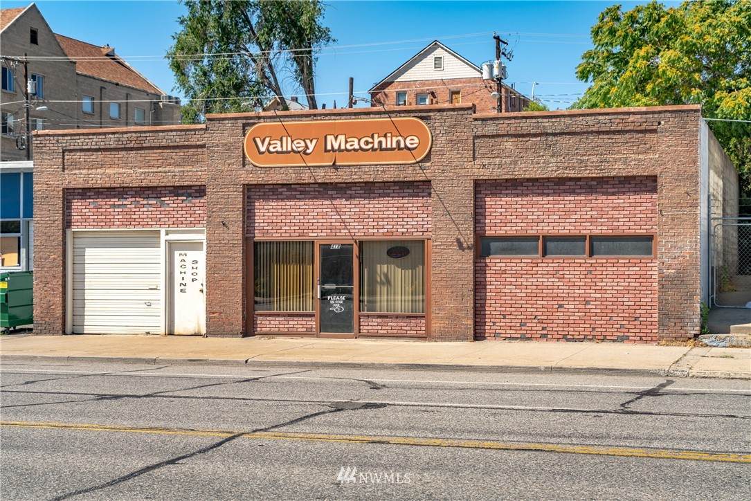 418 Wenatchee Avenue - Photo 1