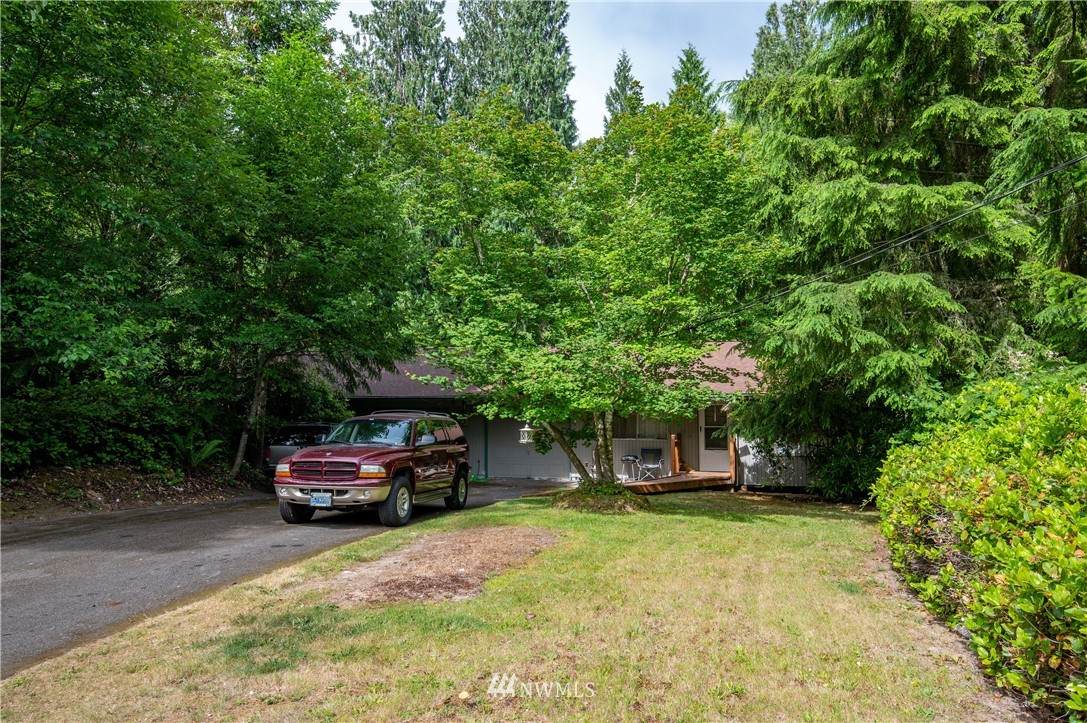 4443 Pine Avenue - Photo 1