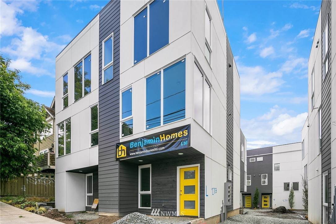 2705 Yesler Way - Photo 1