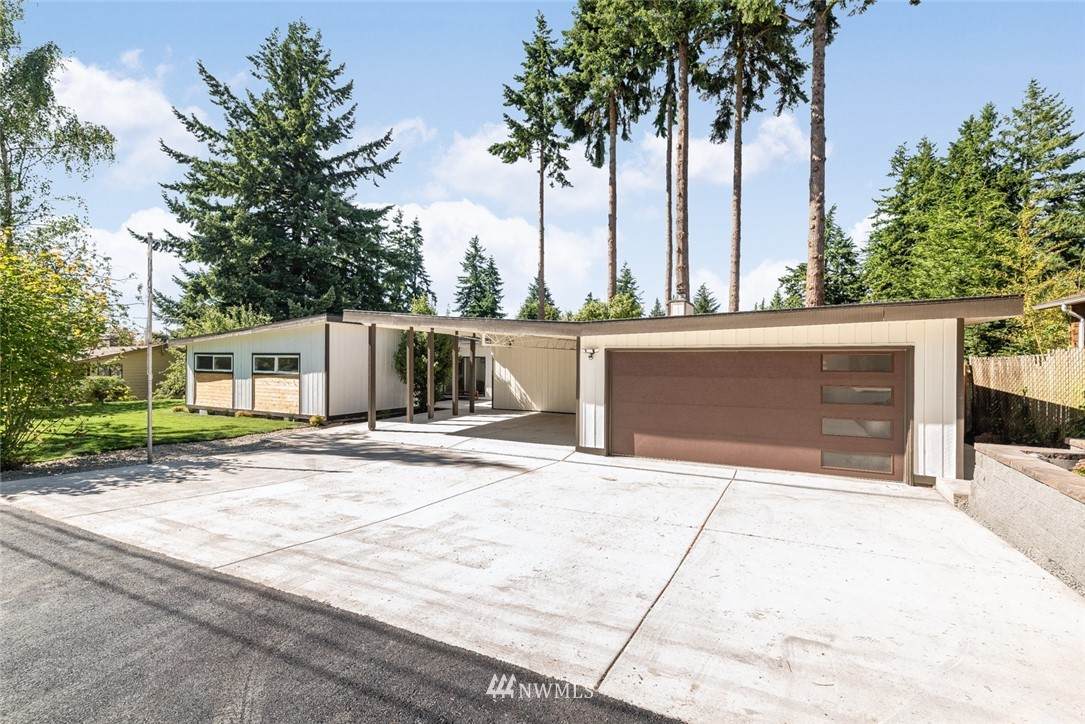 650 316th Street - Photo 1