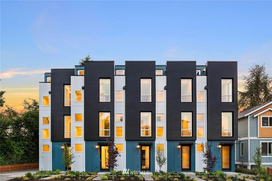 12323 14th Avenue - Photo 1