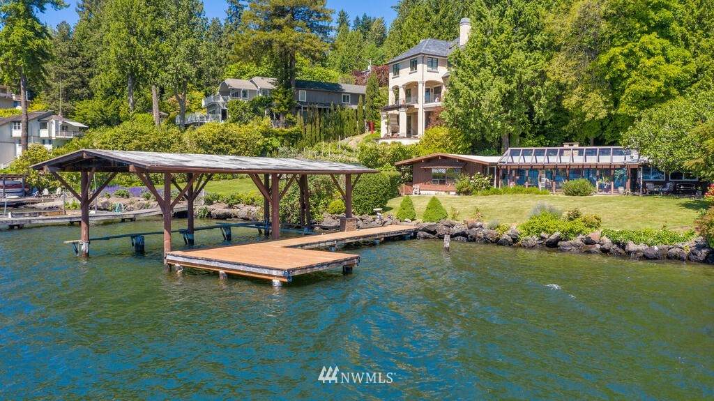 11561 Holmes Point Drive - Photo 1