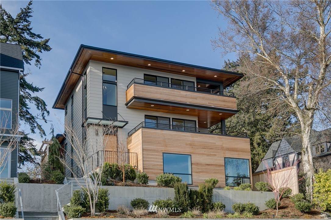 3715 Cascadia Avenue - Photo 1