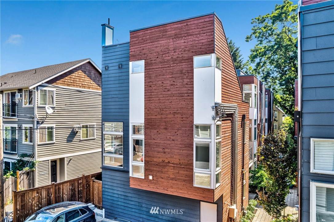 923 18th Avenue - Photo 1