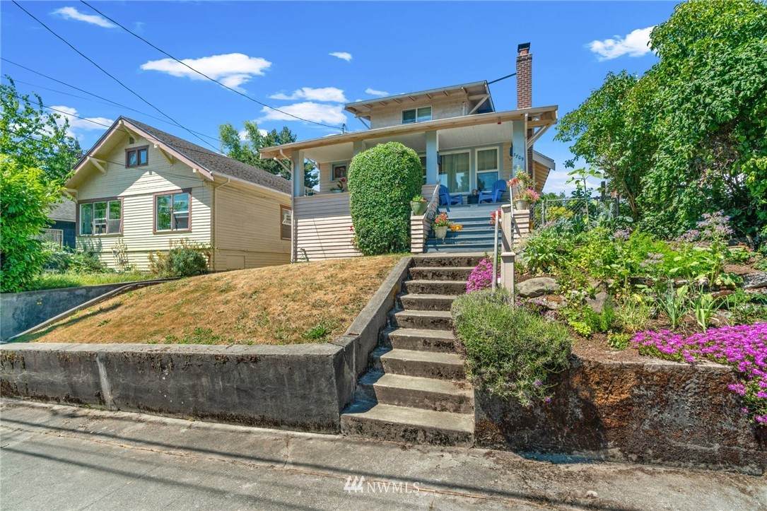 3709 Corliss Avenue - Photo 1