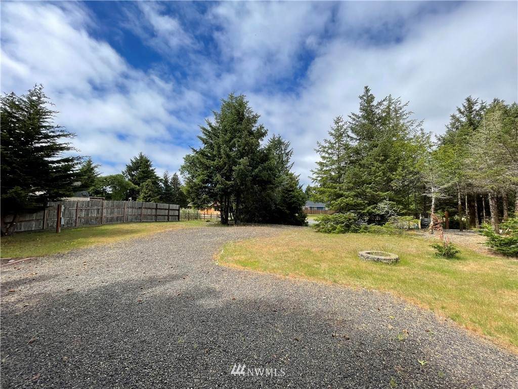 323 Buckthorn Court - Photo 1