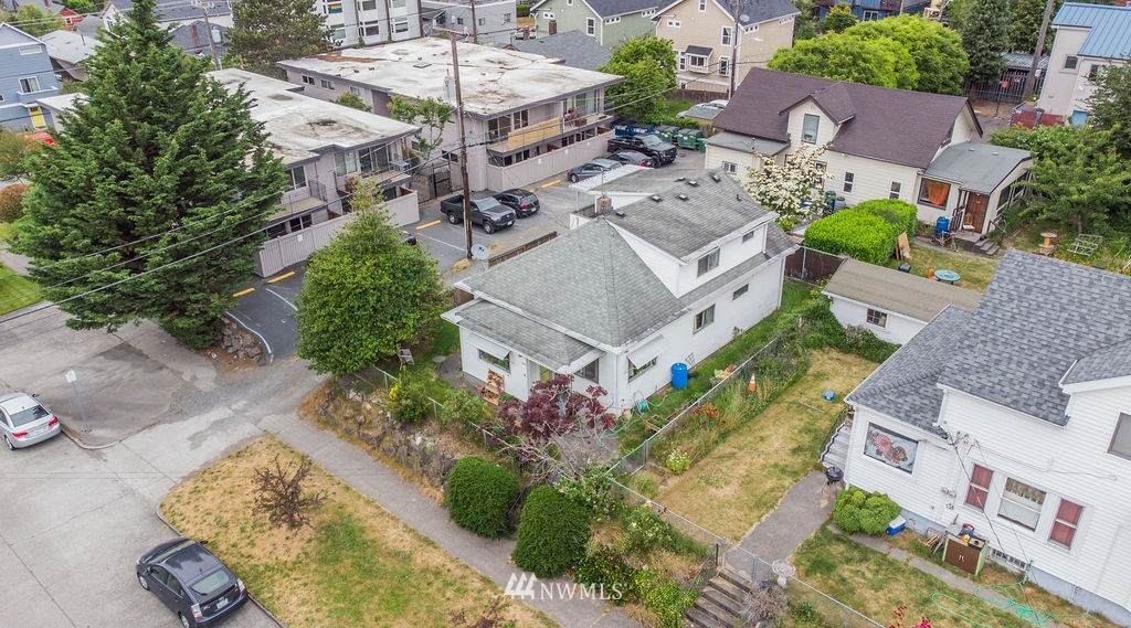 1414 Mcclellan Street - Photo 1