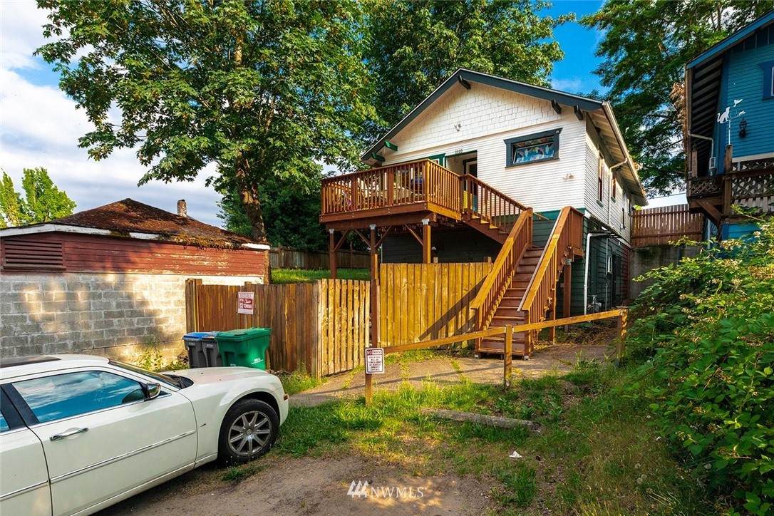 1110 6th Street - Photo 1